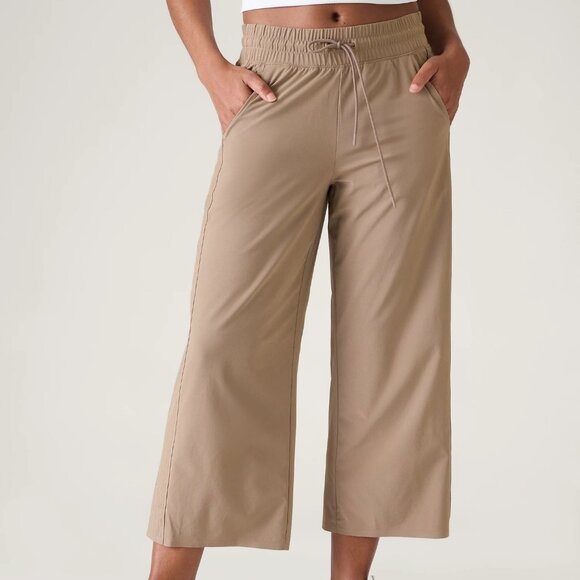 Athleta Pants - Athleta Women's Pyrite Tan Avenue Wide Leg Pull-On Casual Crop Pant Size 12